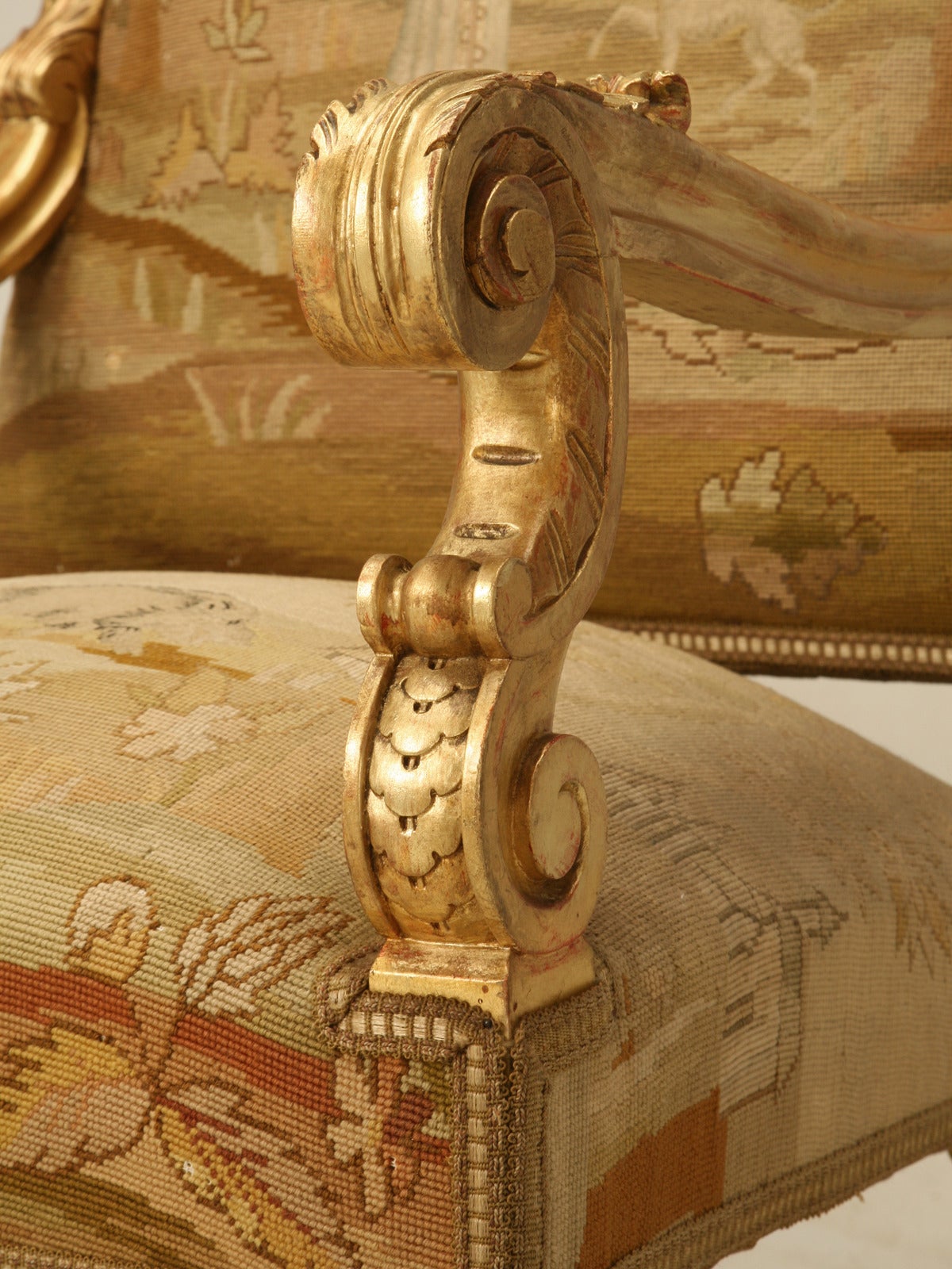 Antique French Gilded Throne Chairs, circa 1900 In Good Condition In Chicago, IL