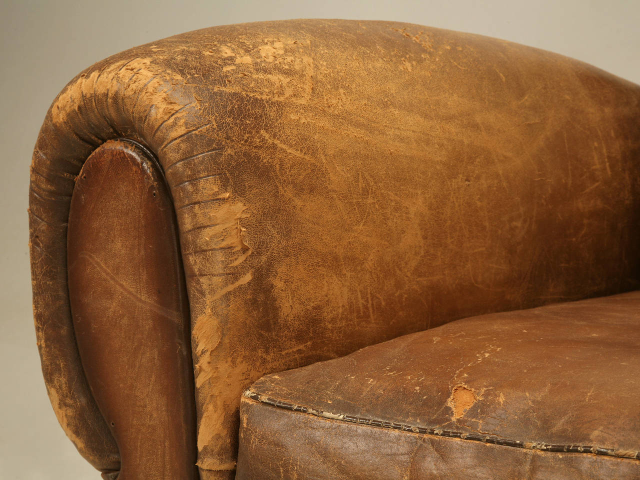 French Art Deco Club Chair in Original Leather 2