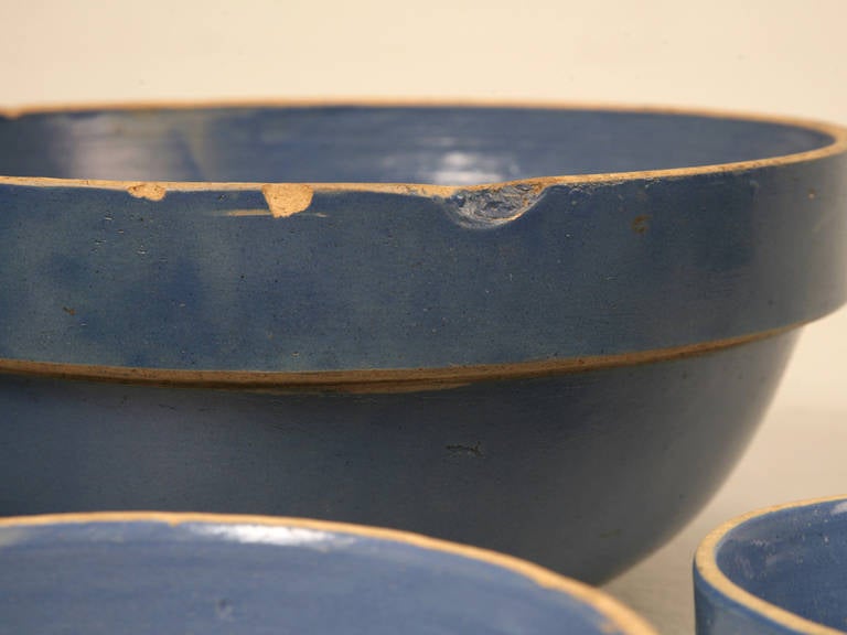 Set of Five Matched Vintage American Pottery Bowls For Sale at 1stdibs