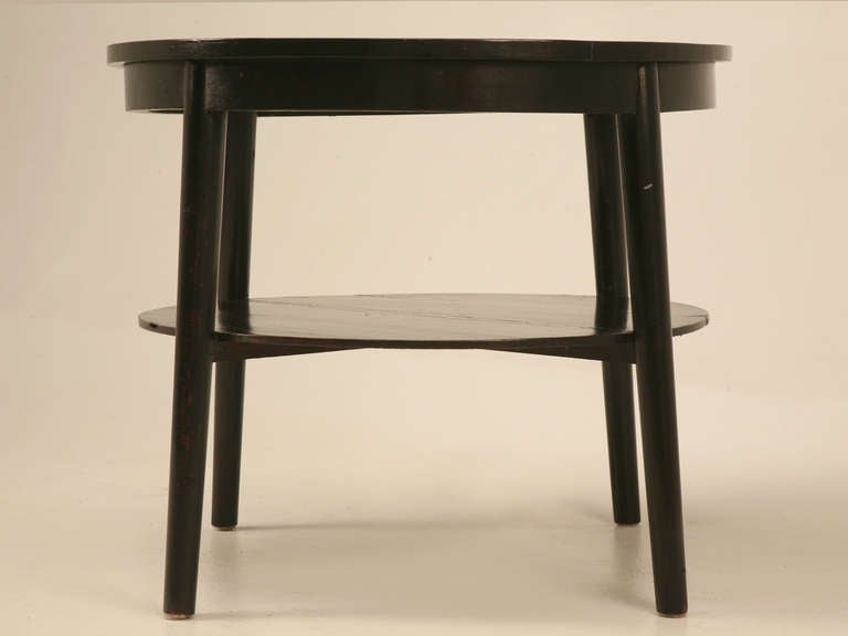 Original Antique Chinese Lacquered Two-Tier End/Side Table In Good Condition In Chicago, IL