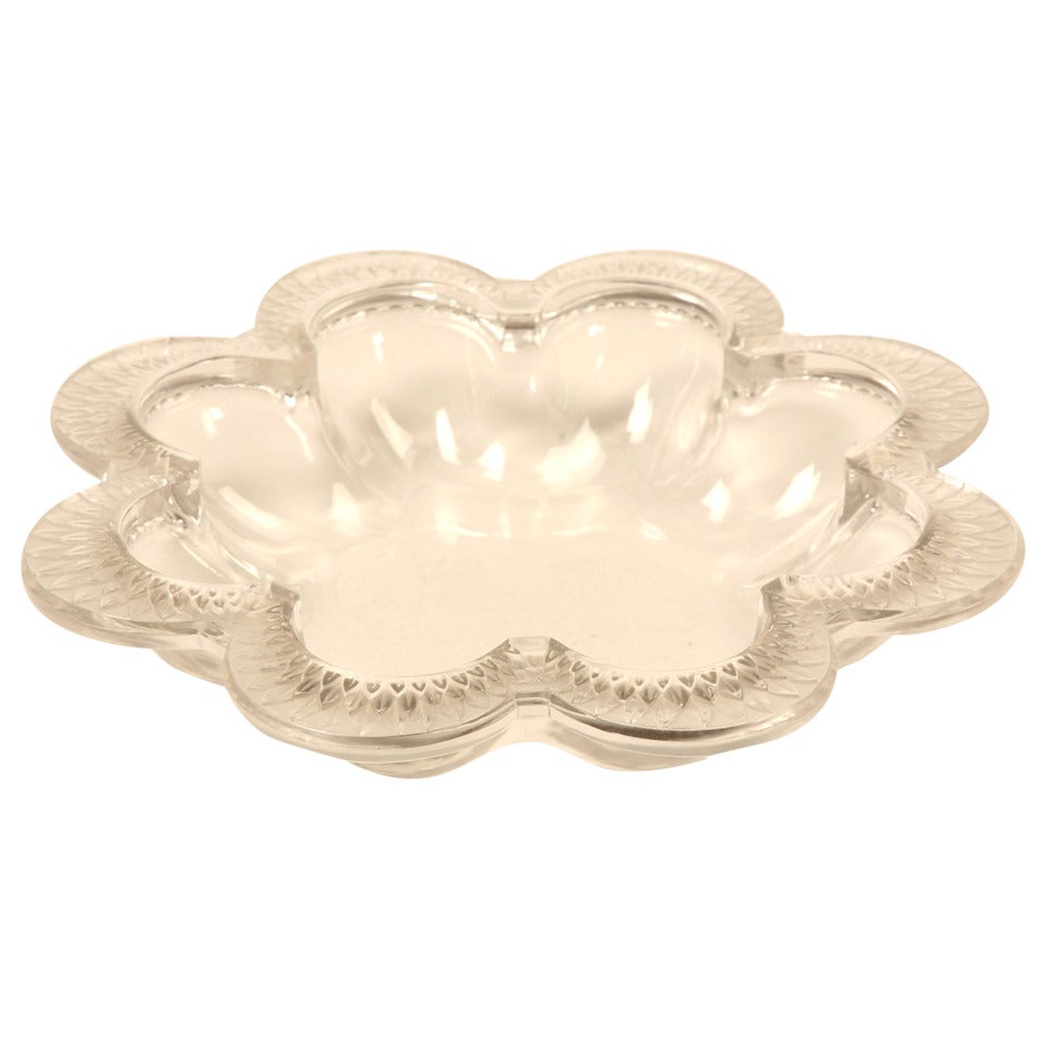 Cuenco festoneado de cristal Lalique francés vintage-firmado