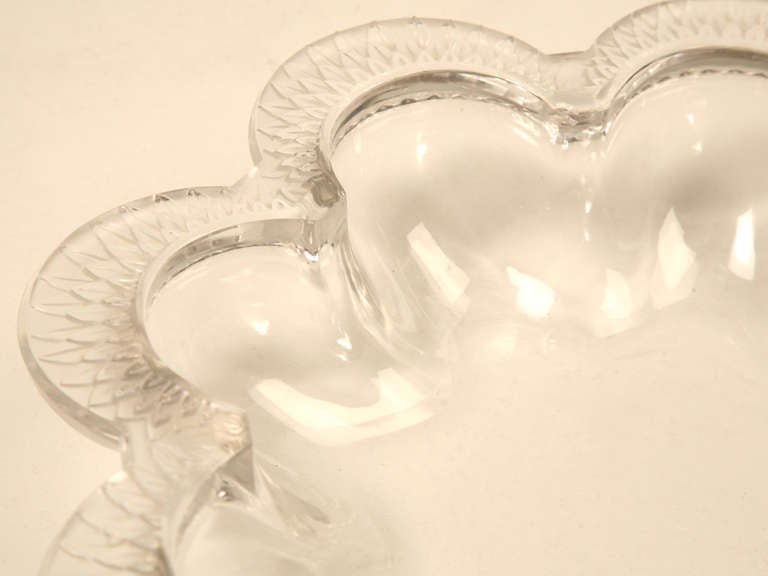 Vintage French Lalique Crystal Scalloped Bowl-Signed In Good Condition For Sale In Chicago, IL