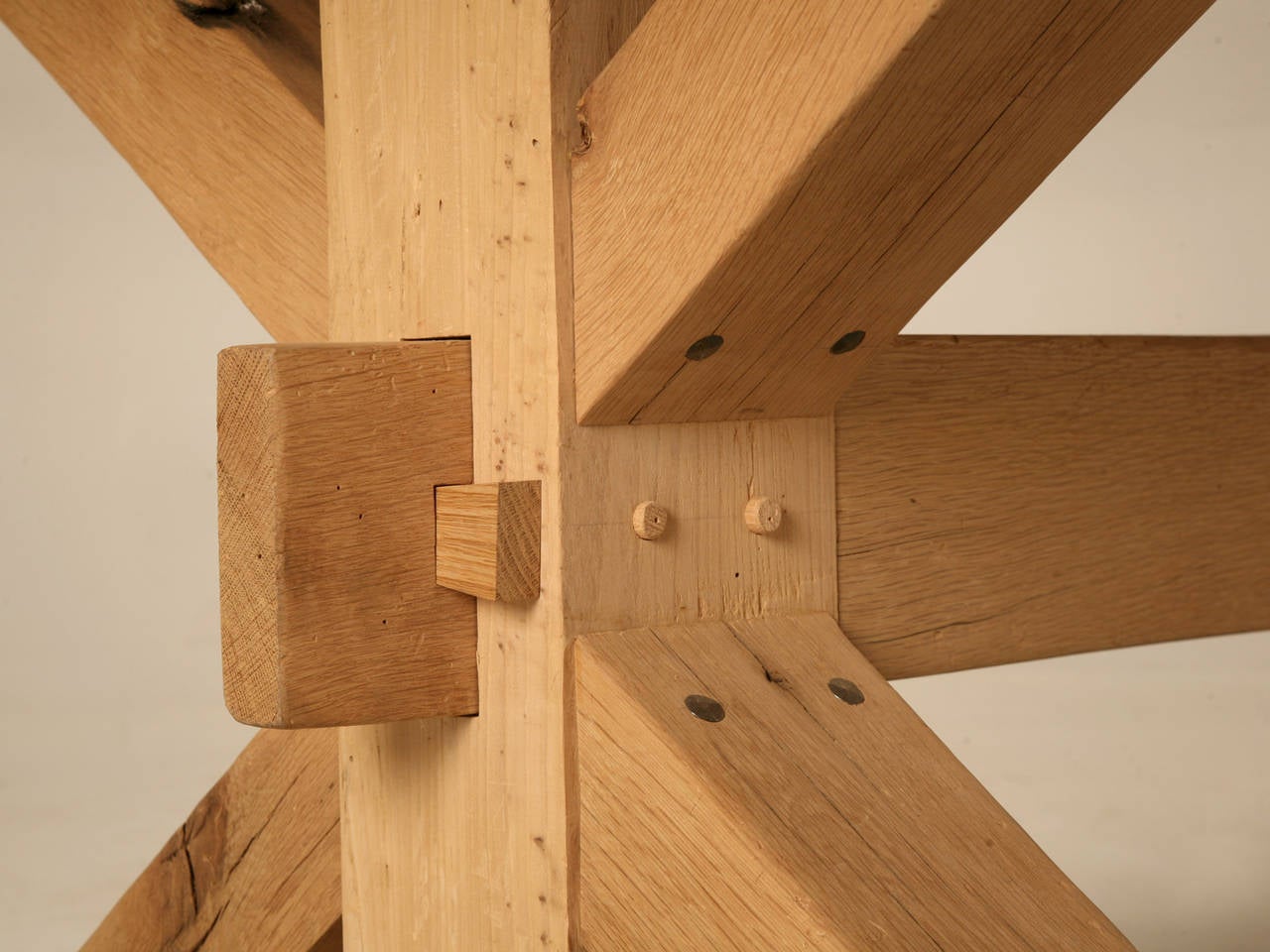 Maßgefertigter Bauerntisch aus aufgearbeiteter weißer Eiche, erhältlich in jeder Größe von Old Plank (21. Jahrhundert und zeitgenössisch) im Angebot