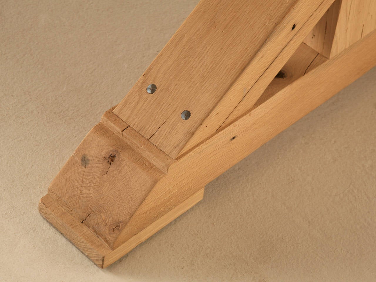 Maßgefertigter Bauerntisch aus aufgearbeiteter weißer Eiche, erhältlich in jeder Größe von Old Plank (Eichenholz) im Angebot