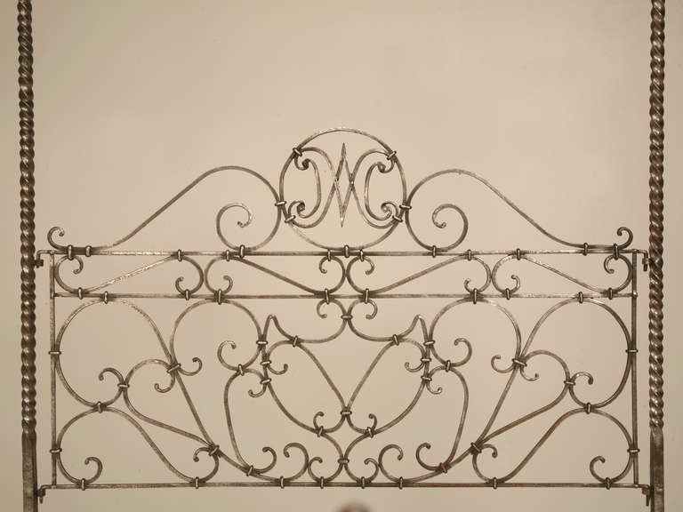 Circa 1880 French Hand Forged Iron Canopy Bed with Twists and Brass Finials In Good Condition In Chicago, IL