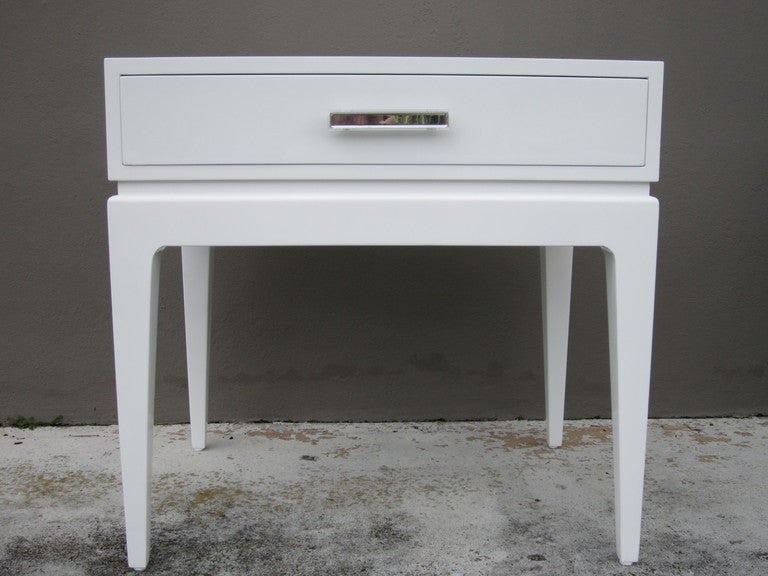 20th Century Pair of Vintage White Lacquer Bedside Tables- Nightstands
