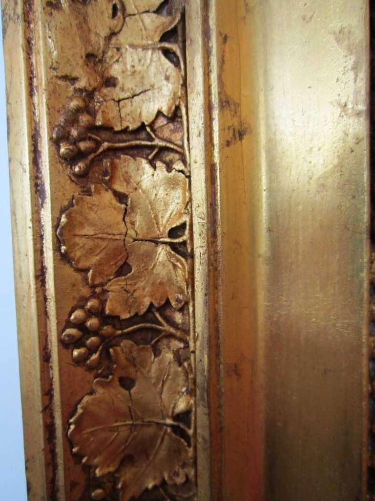 Carved and Gilt Wood Late 18th Century Mirror In Good Condition In West Palm Beach, FL