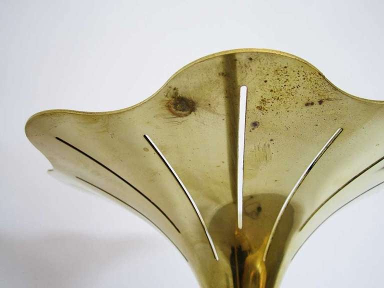 20th Century Pair of Brass Italian Standing Floor Lamps For Sale