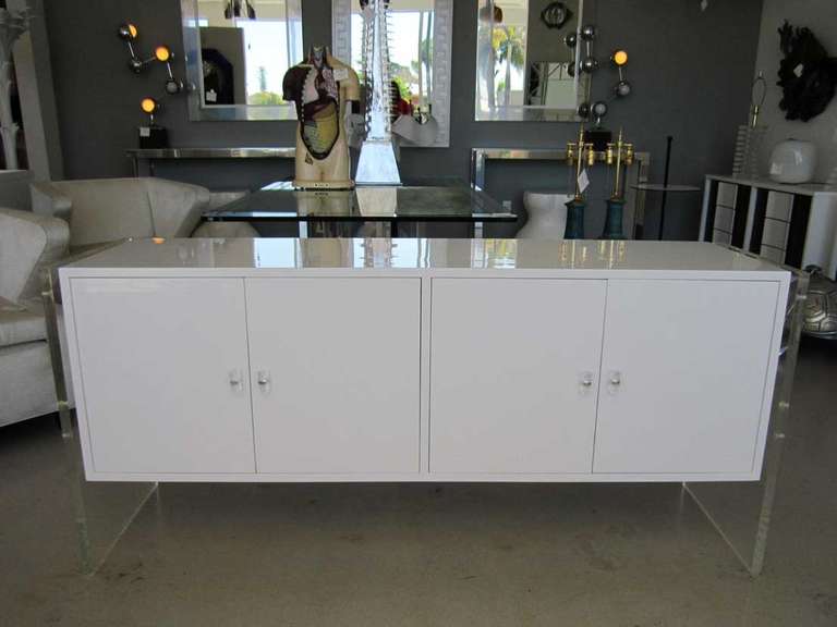 American Mid Century Modern White Lacquer and Lucite Credenza