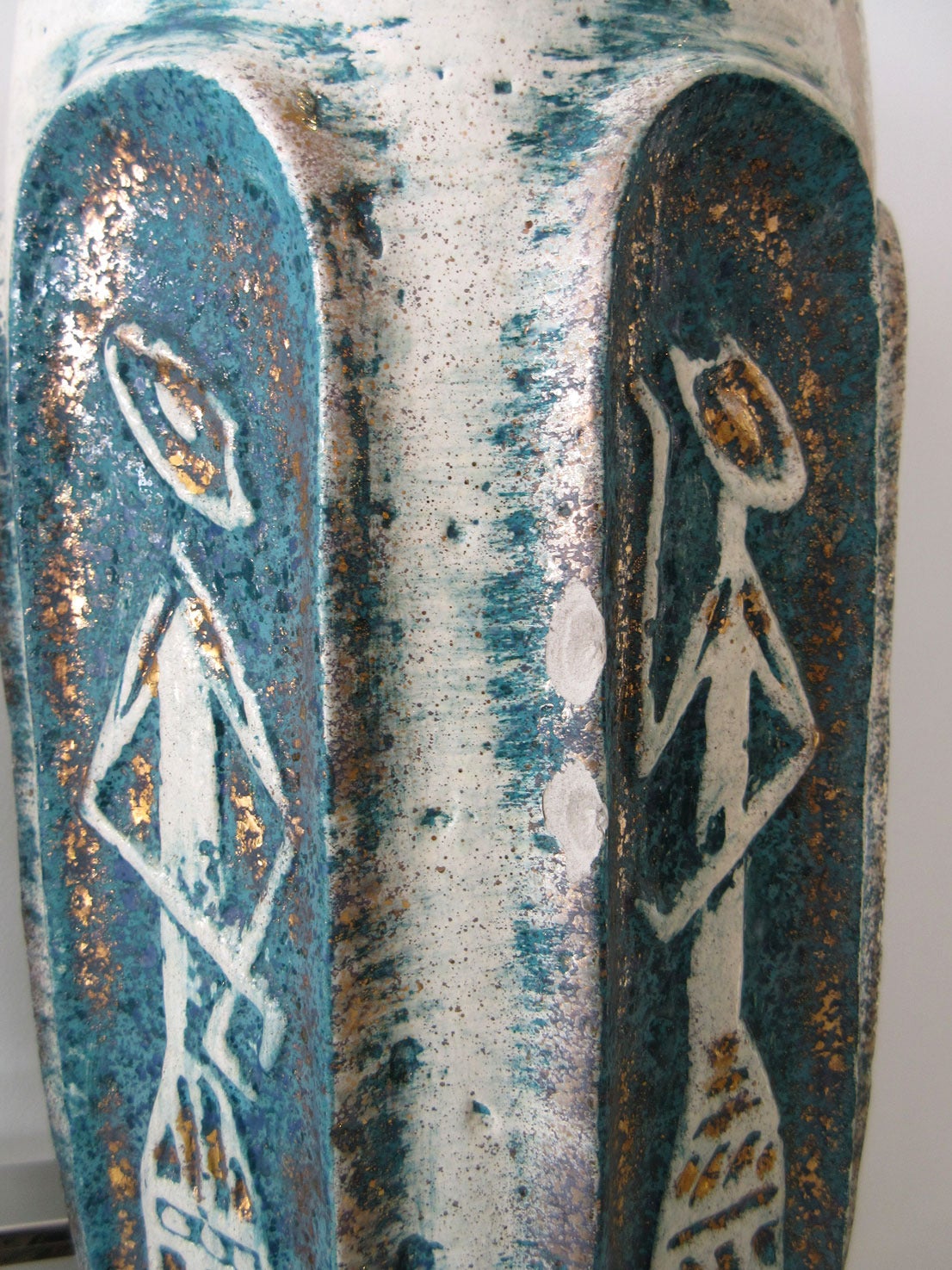 Pair of Ceramic Tye of California Lamps 1