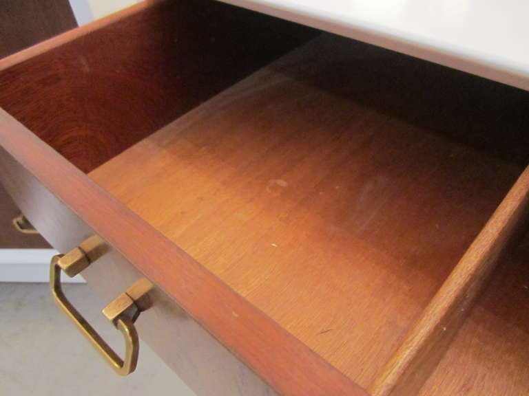 Pair of Mid Century Modern G - Plan Bedside Chests In Excellent Condition In West Palm Beach, FL