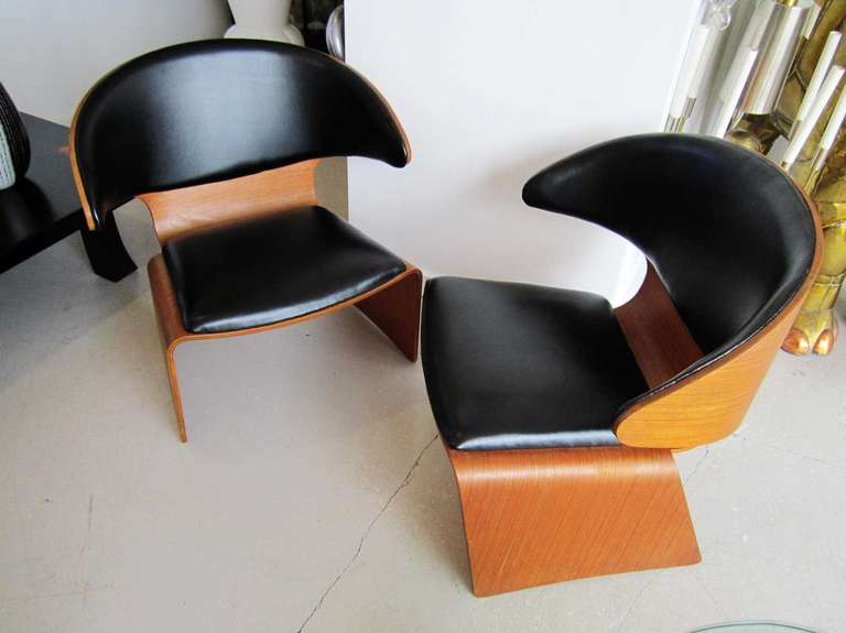 Danish Pair of Bikini Chairs Designed by Hans Olsen for Frem Rojle For Sale