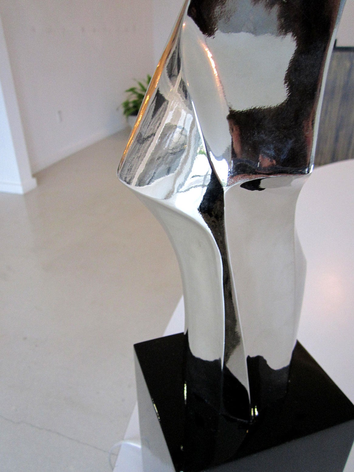 Pair of Nickel-Plated Sculptural Lamps by Laurel 2