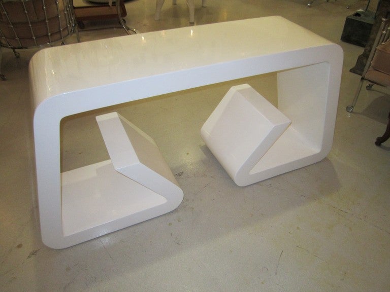 White Lacquer Geometric Console Table 4