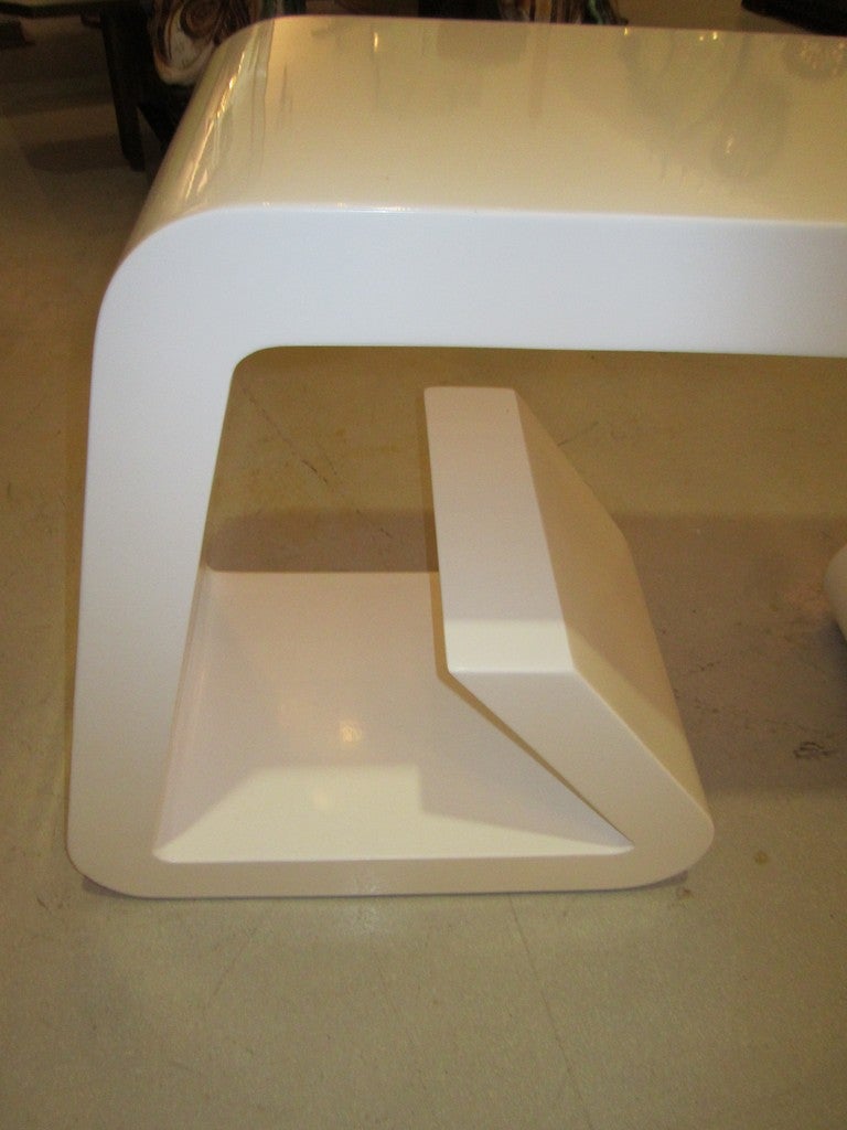 White Lacquer Geometric Console Table 2