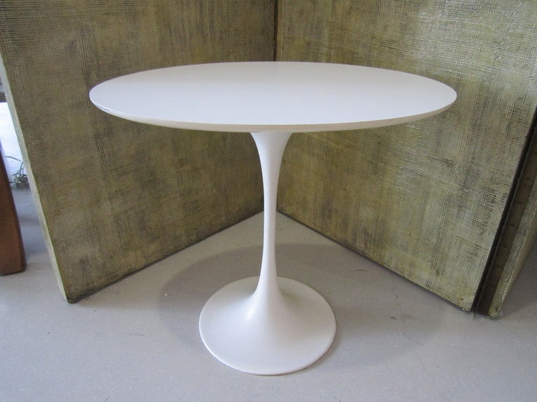 American Vintage Oval Saarinen Side Table