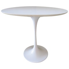 Vintage Oval Saarinen Side Table