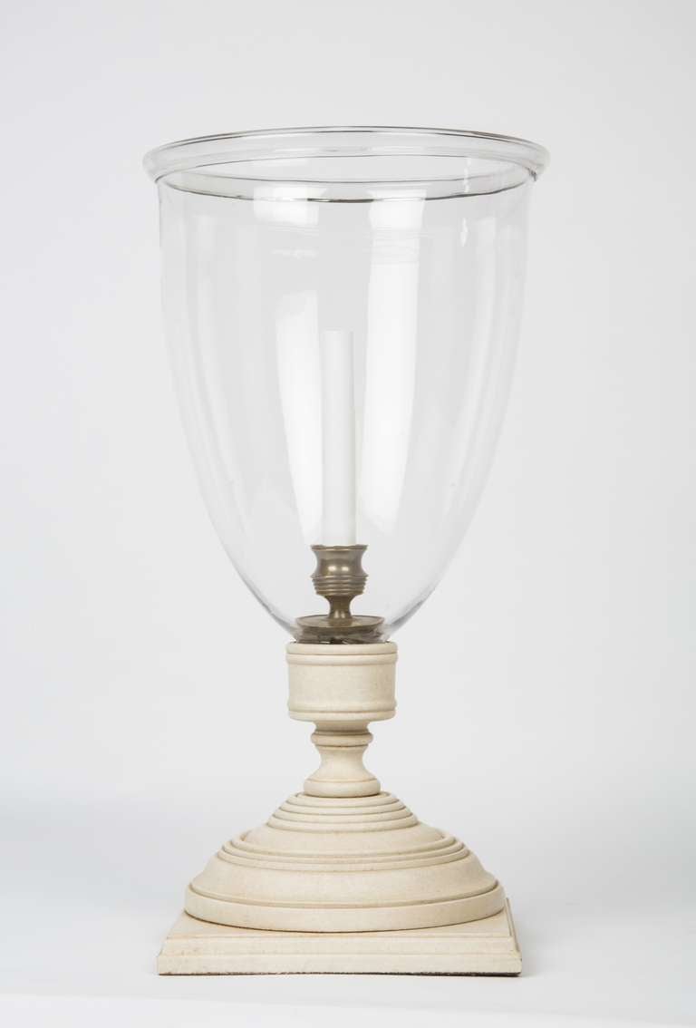 A Pair of Georgian-Style English Hurricane Lamps In Excellent Condition In New York, NY