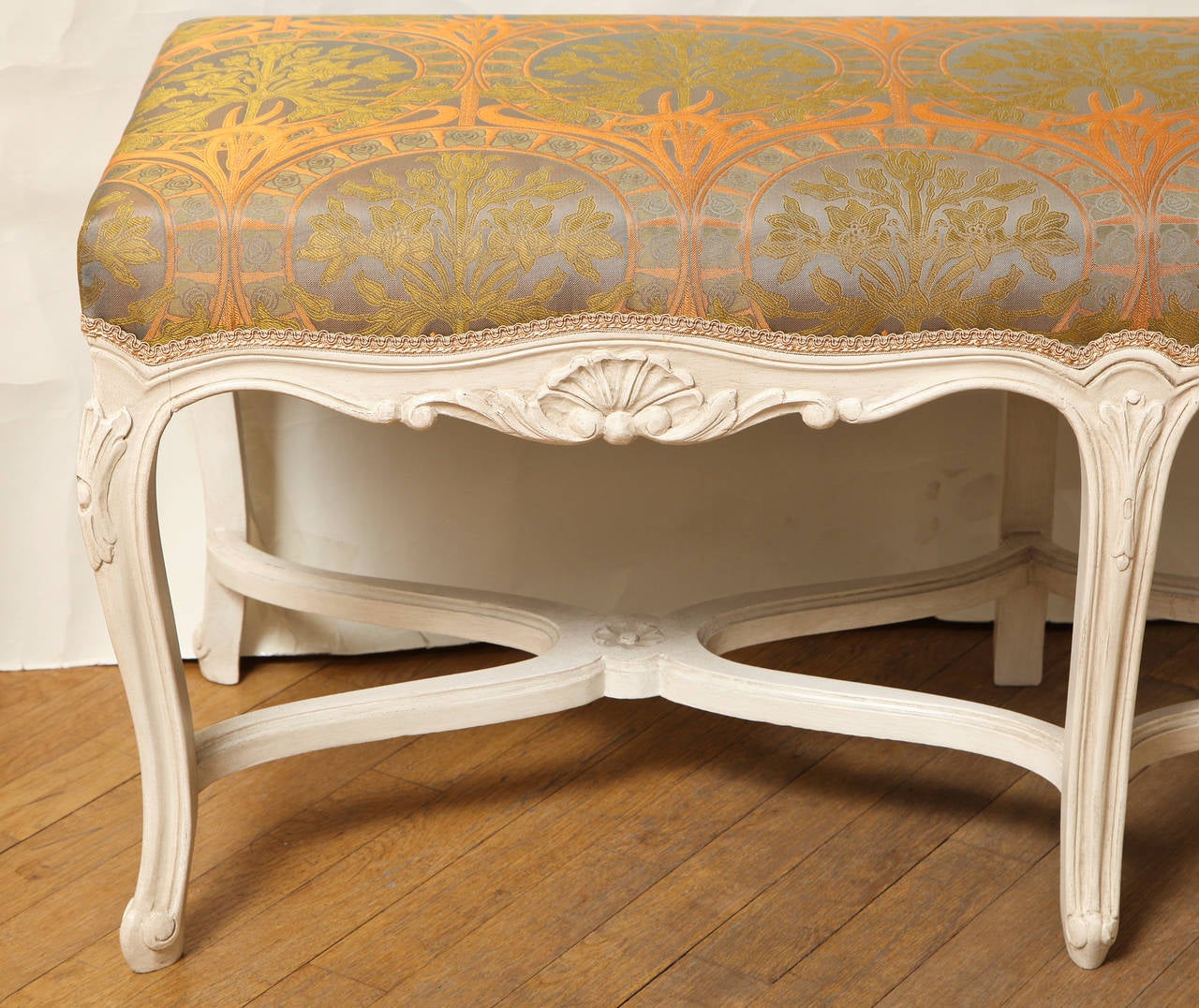 Early 20th Century French Louis XV Style White Painted Bench