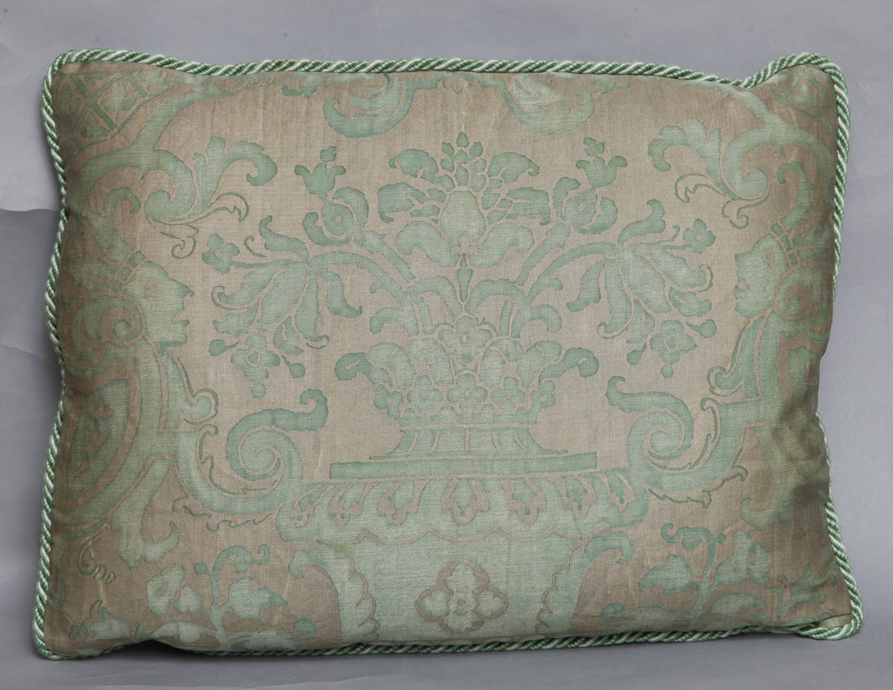 Pair of Fortuny Fabric Cushions In Excellent Condition In New York, NY