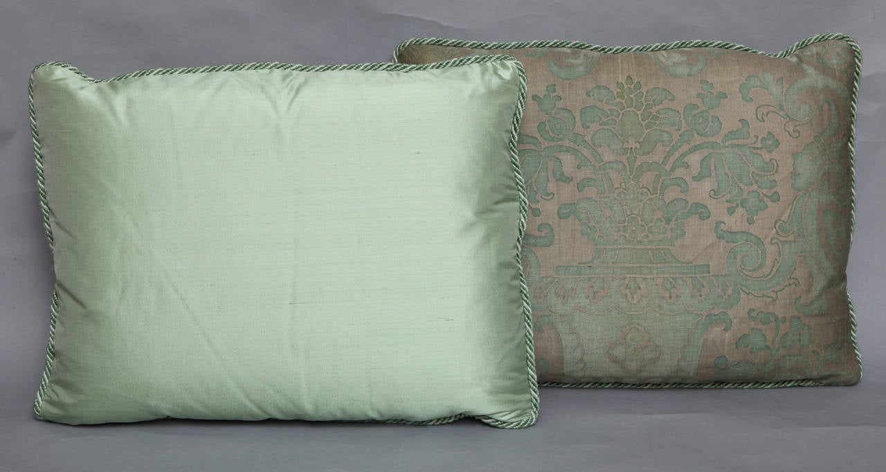 Pair of Fortuny Fabric Cushions 4