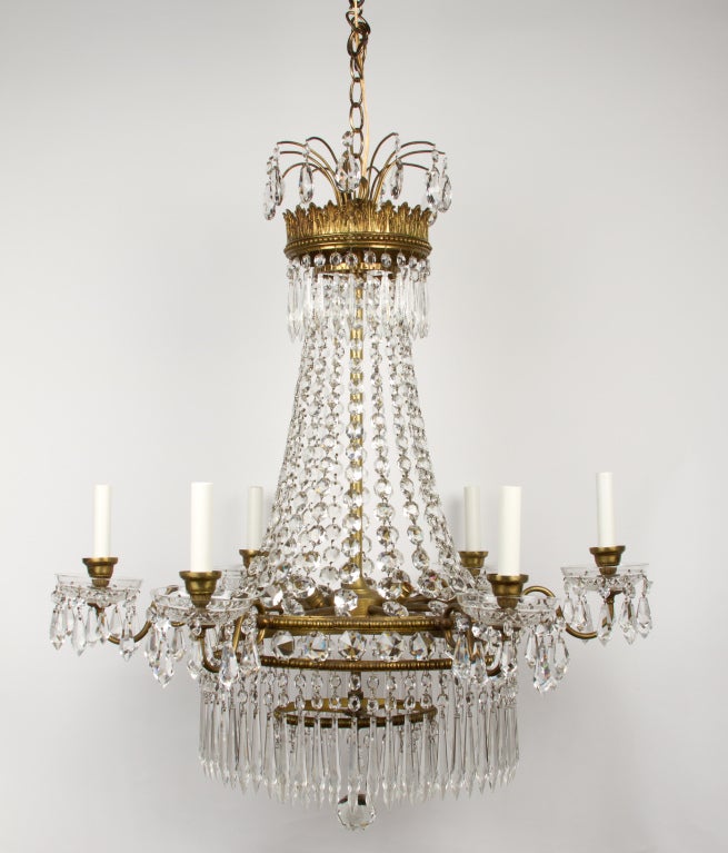 An English Regency Style Waterfall Chandelier In Excellent Condition In New York, NY
