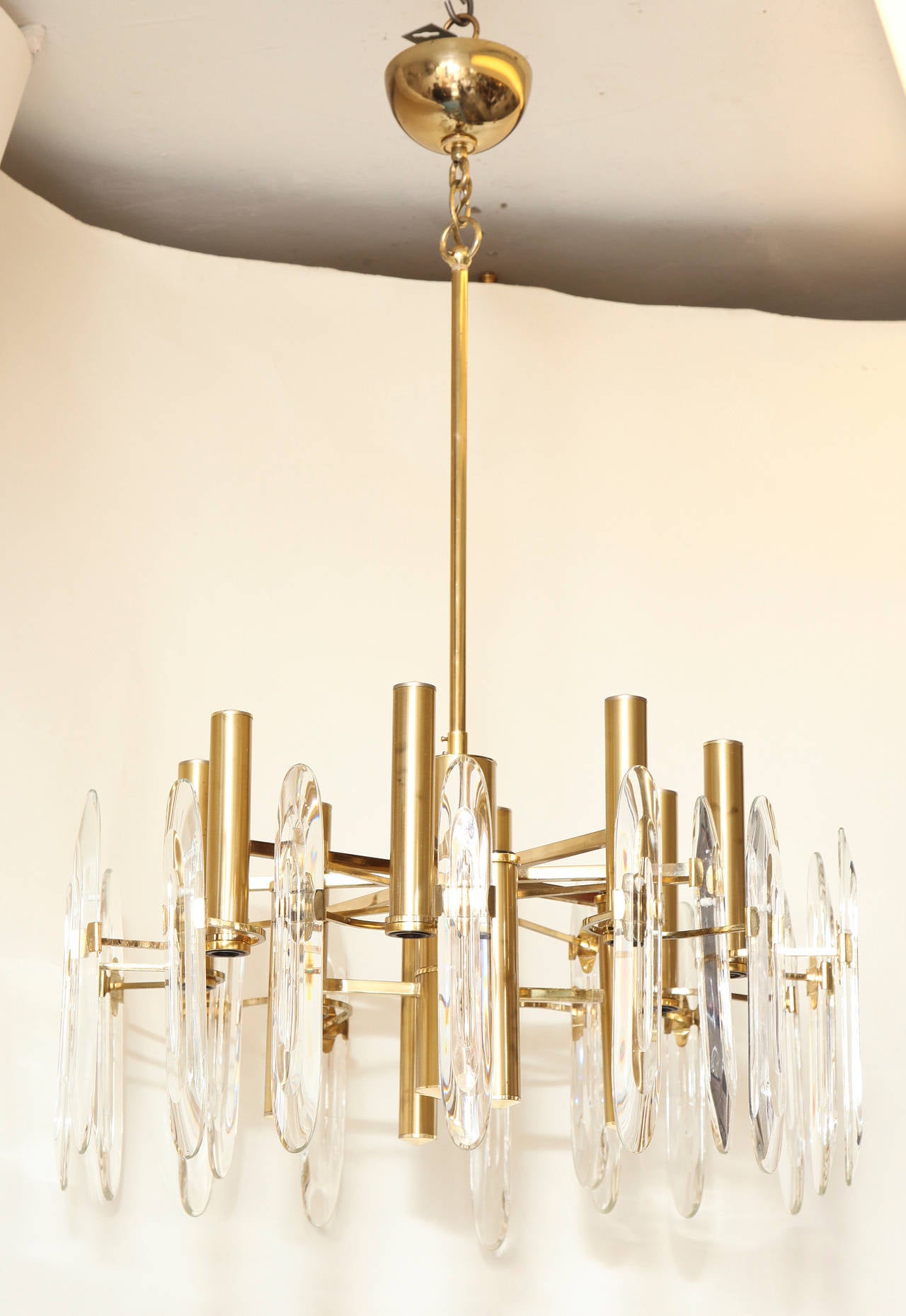 Late 20th Century An American 12-Light Contemporary Design Chandelier