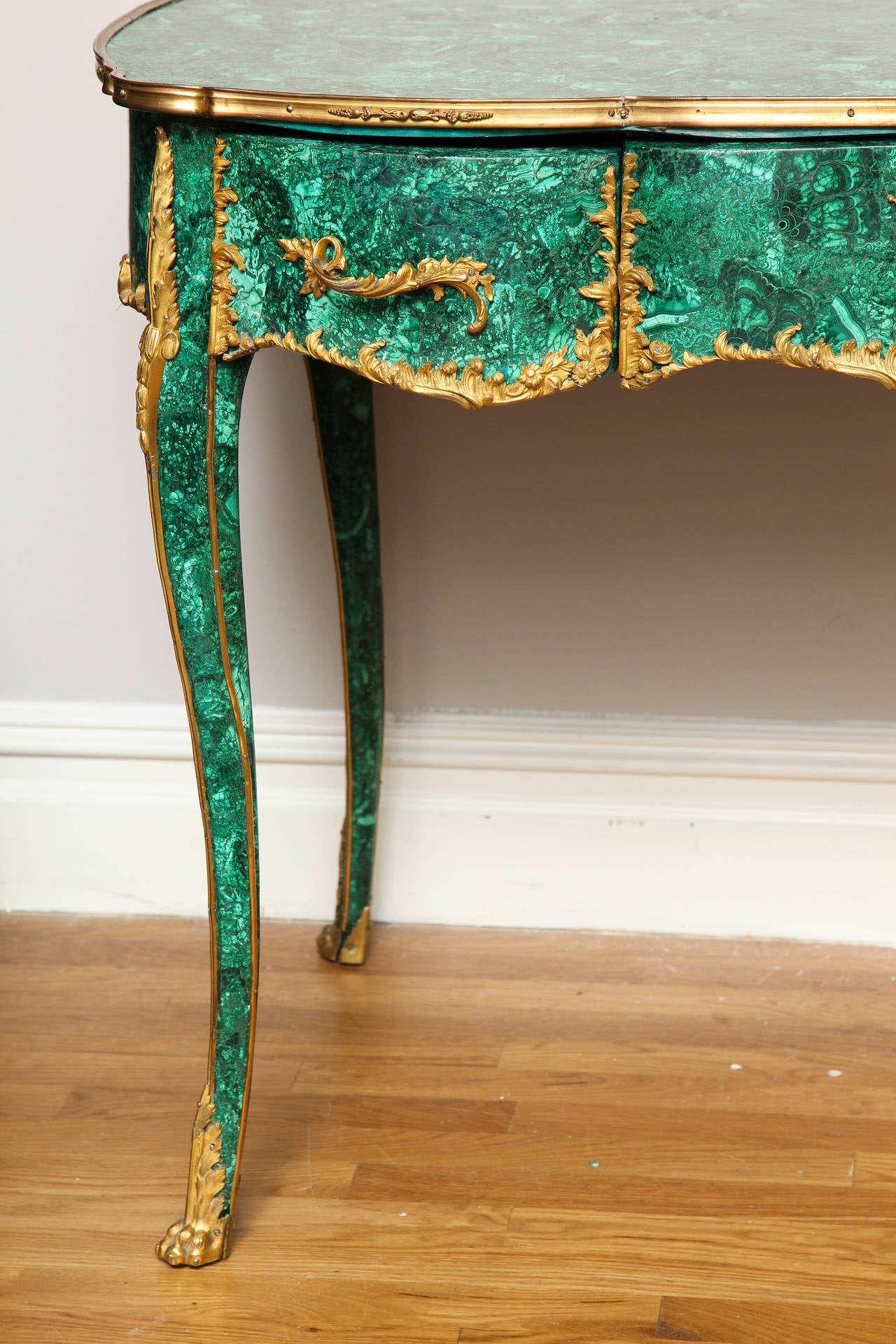 French Regence Malachite Veneered Writing Table In Good Condition In New York, NY