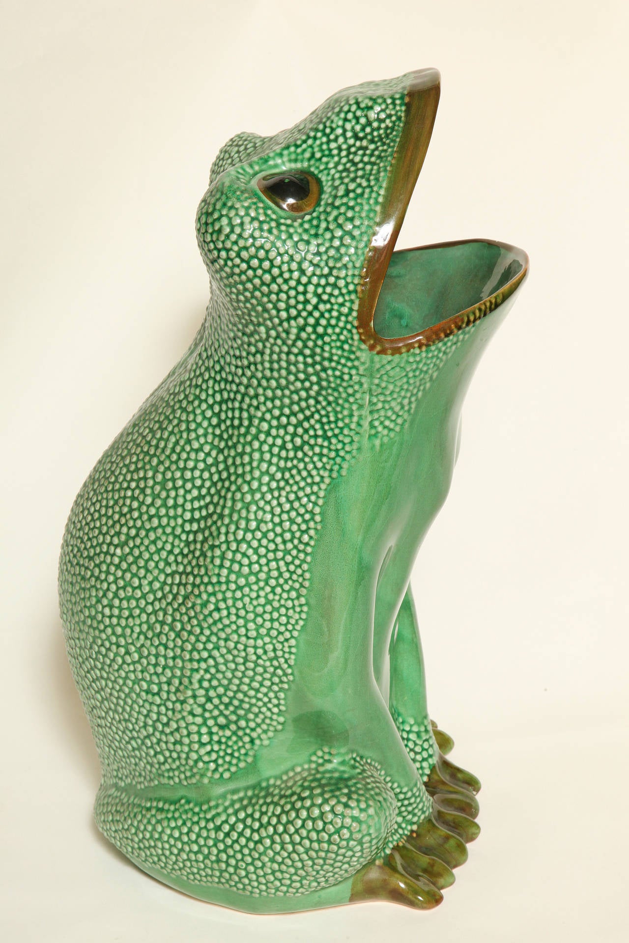Italian Ceramic Frog Umbrella Stand In Excellent Condition In New York, NY