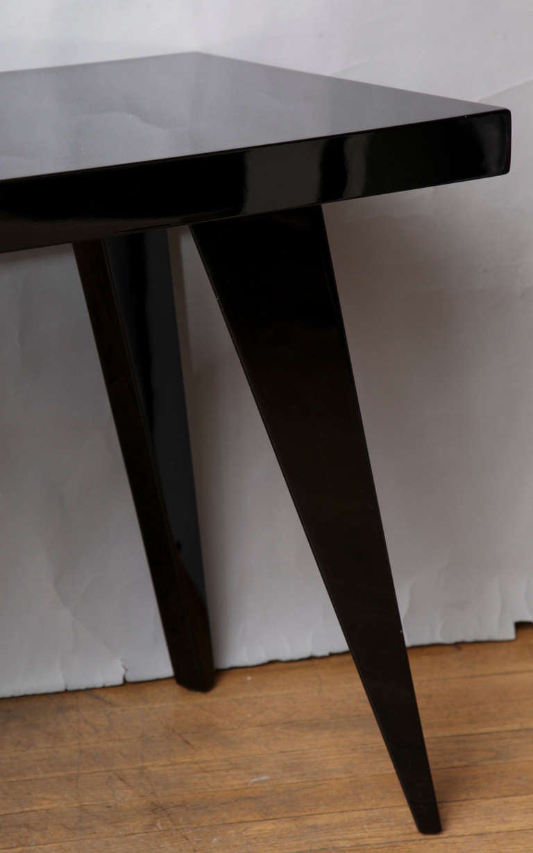Mid-20th Century Pair of Black Lacquered Side Tables by William Haines
