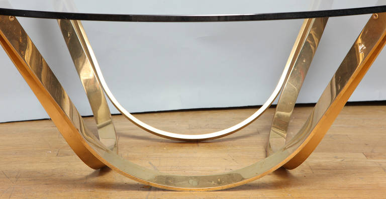 Contemporary Design Round Coffee Table In Good Condition In New York, NY