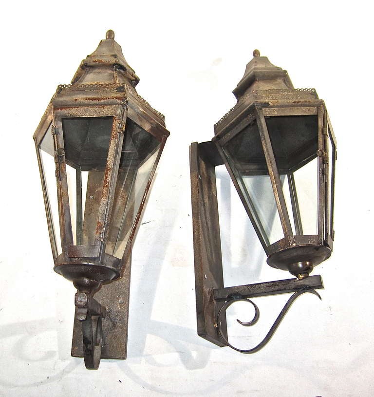 Pair French Lanterns In Good Condition In Solebury, PA