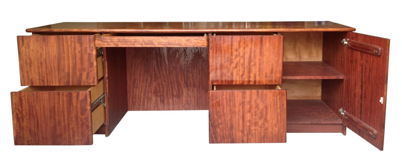 Mid-20th Century Gerald McCabe Large and Narrow Console Desk in Gorgeous Bubinga Wood