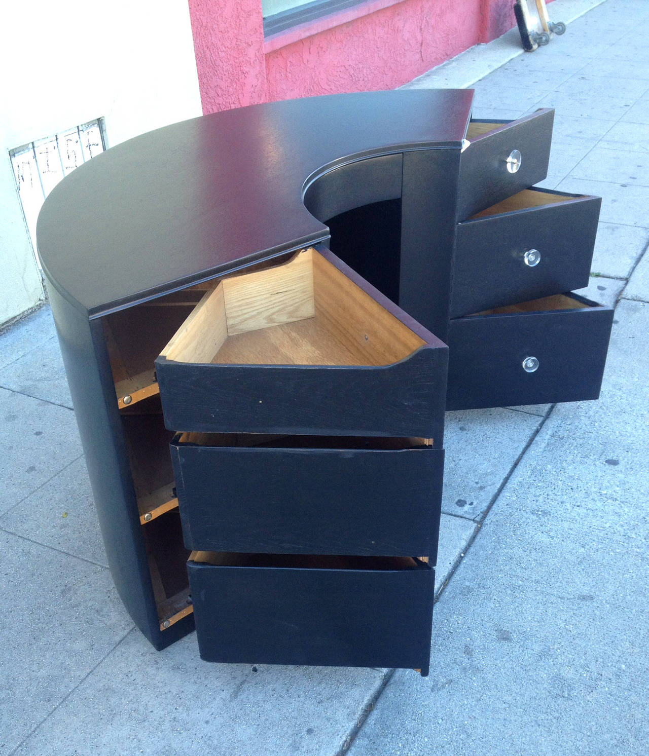 Half Circle Desk with Exterior Shelves In Excellent Condition In Pasadena, CA