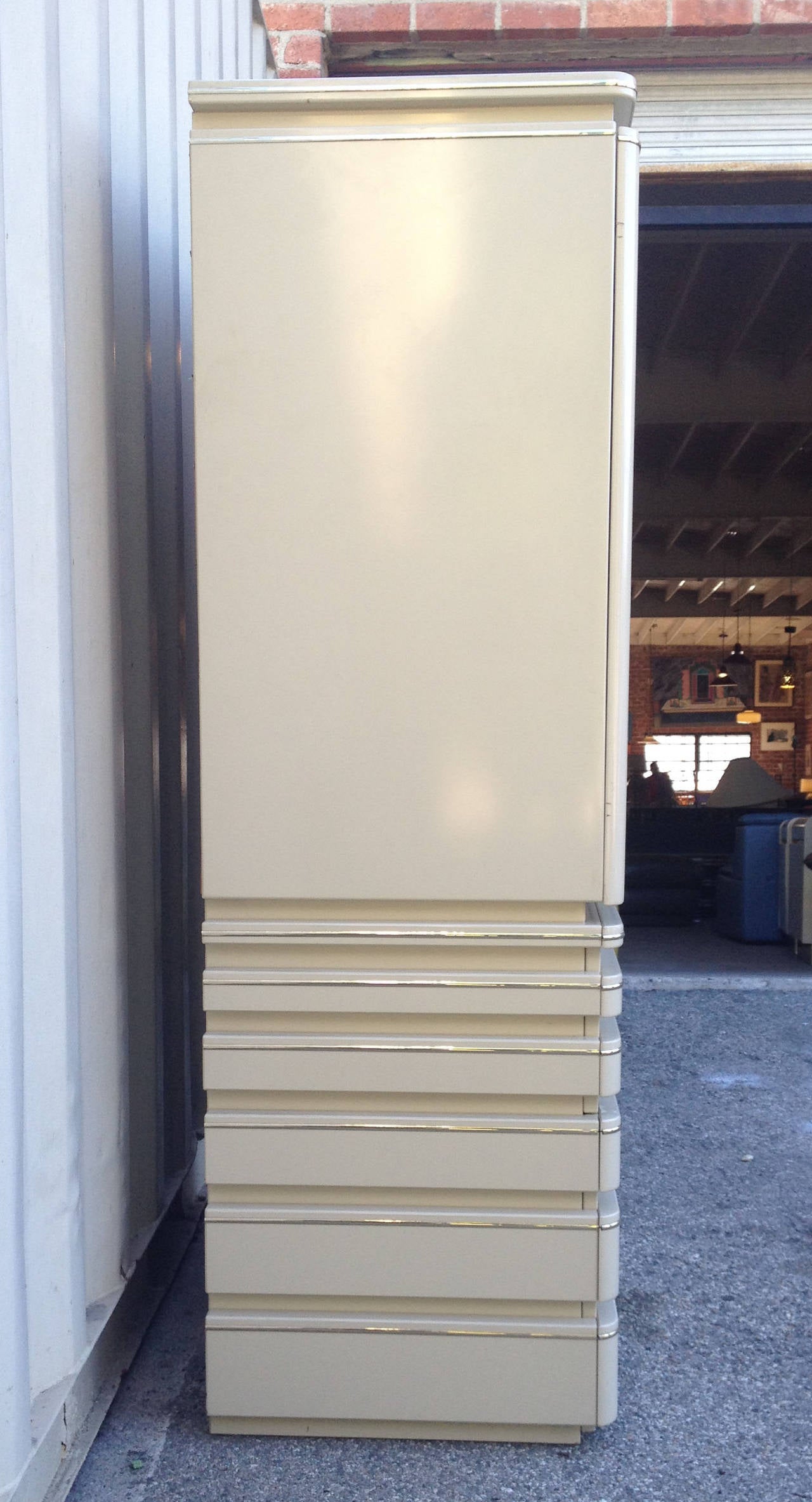 1970s Rougier Tallboy with Beige Lacquer Finish In Excellent Condition In Pasadena, CA