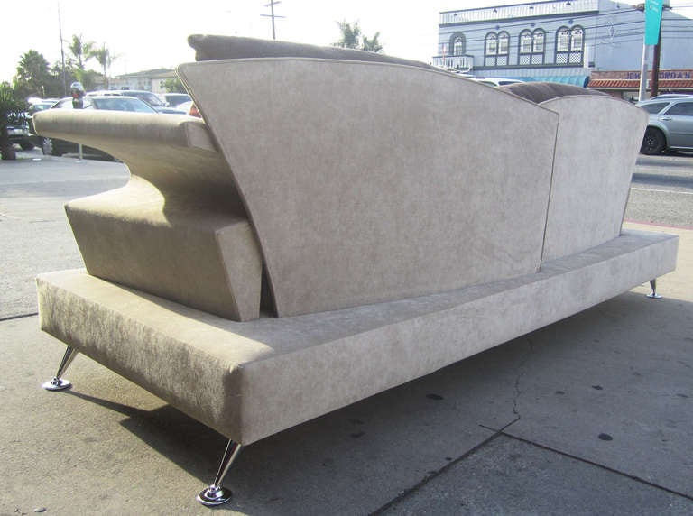 Italian Sculptural Memphis Style Sofa by B&B Italia