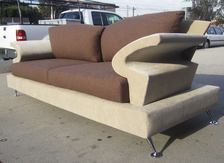 Sculptural Memphis Style Sofa by B&B Italia In Excellent Condition In Pasadena, CA