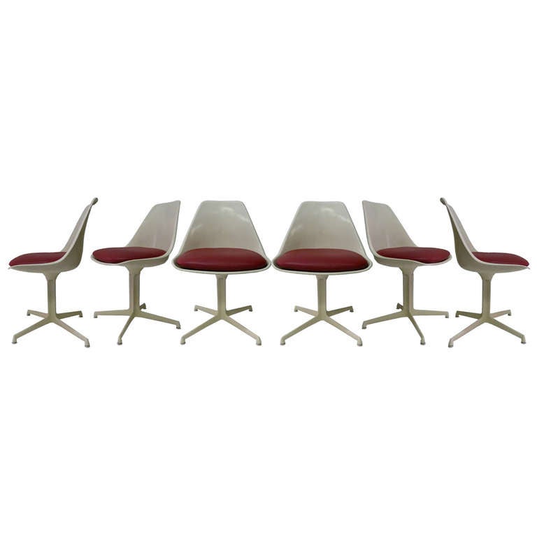 Burke Dining Chairs In Style Of Eero Saarinen Set Six At 1stdibs Burke Dining Chairs In Style Of Eero Saarinen Set Six For