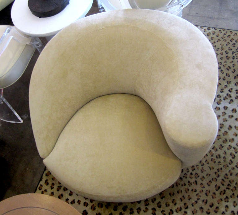 Nautilus Chairs by Vladimir Kagan for Directional, Pair 1
