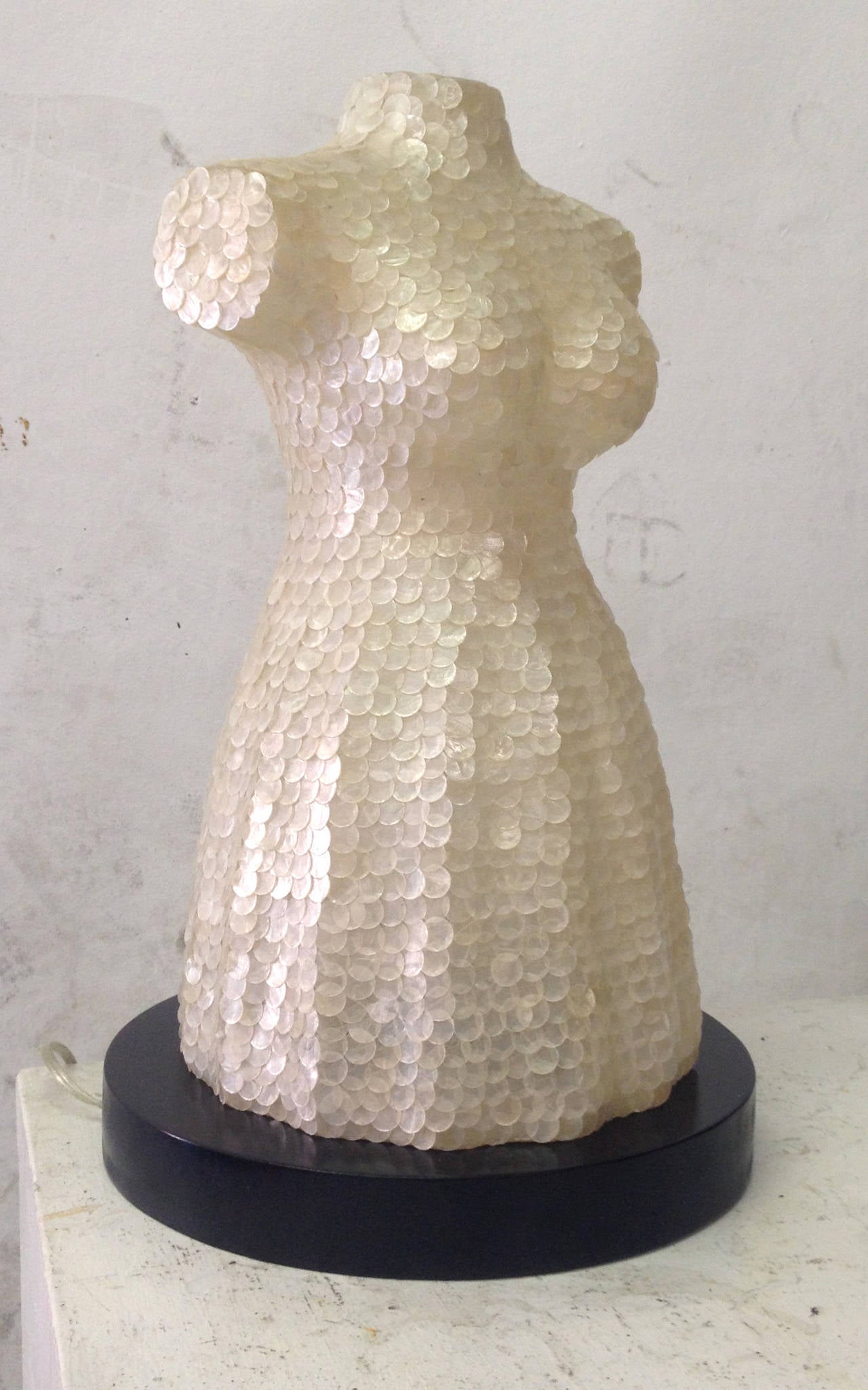 Capiz Paillette Dress Form Table Lamp In Excellent Condition In Pasadena, CA