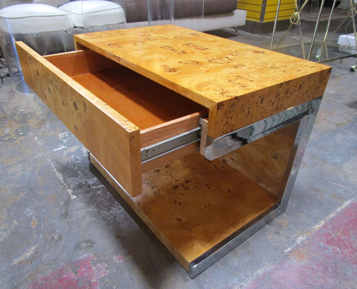 Mid-Century Modern Pair of Bird's Eye Maple Side Tables by Milo Baughman