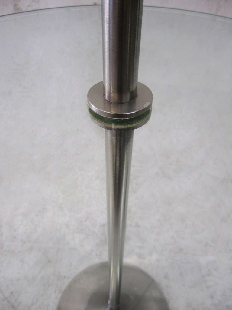 1960s Laurel Floor Lamp With Attached Glass Table At 1stdibs A 1960s Floor Lamp With Circular Glass Table Floating On The Supportive Shaft