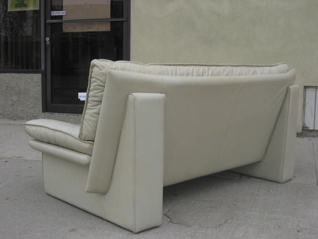 Late 20th Century Italian 70s  Off -White/Gray  Leather Loveseat