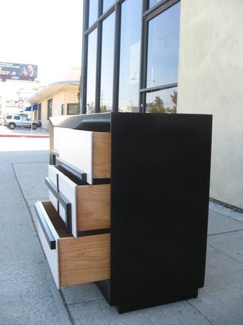 Mid-Century Parchment and Black Lacquer Chest by Kittinger In Excellent Condition In Pasadena, CA
