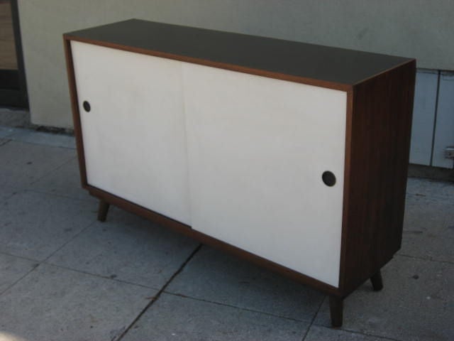 Mid-20th Century Little Credenza by Paul McCobb