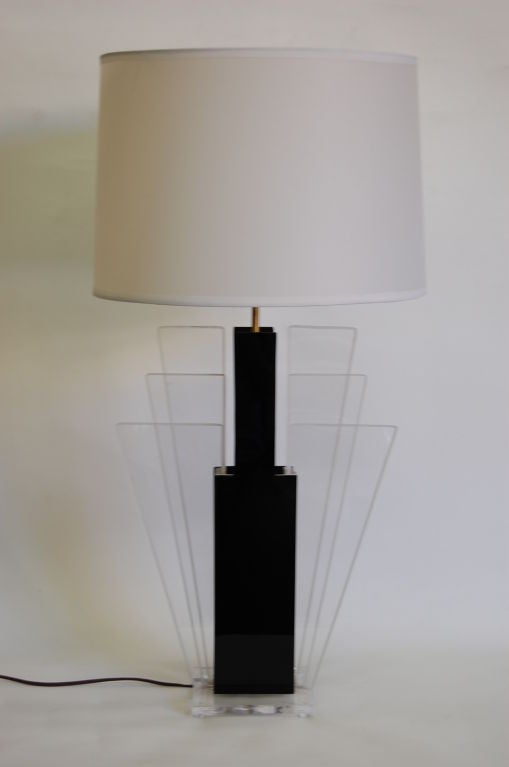 Mid-Century Modern Elegant Lucite and Plexiglass Lamps