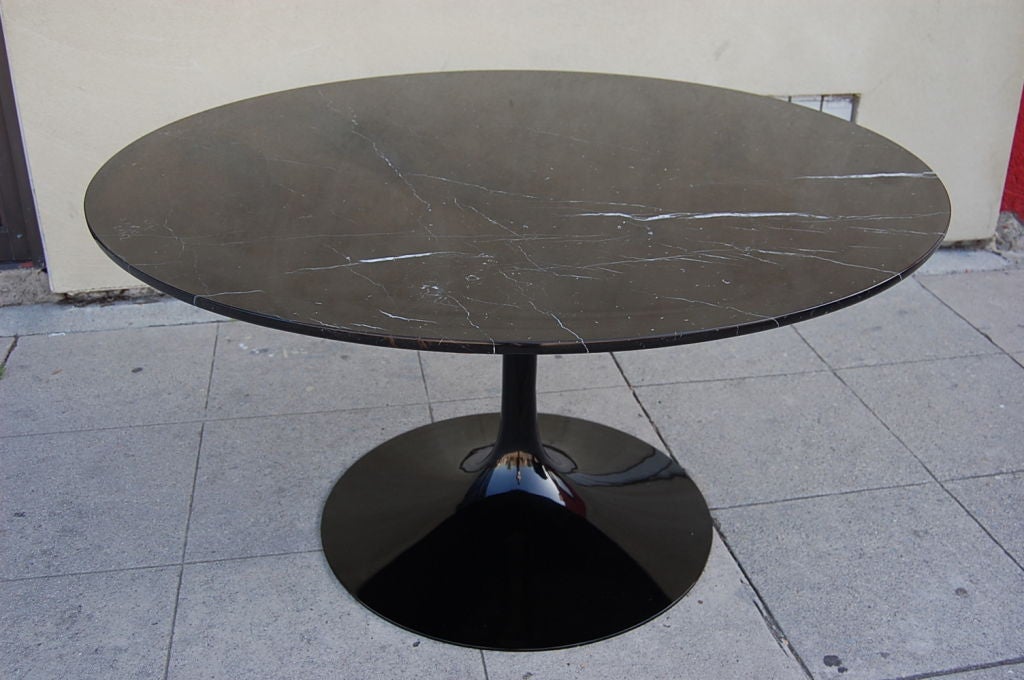 Late 20th Century Black Pedestal Tulip dining table  by Eero Saarinen