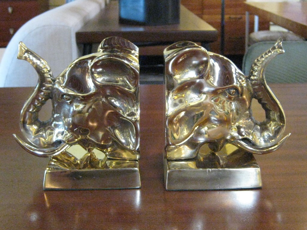 Mid-Century Elephant Head Brass Book Ends In Excellent Condition In Pasadena, CA