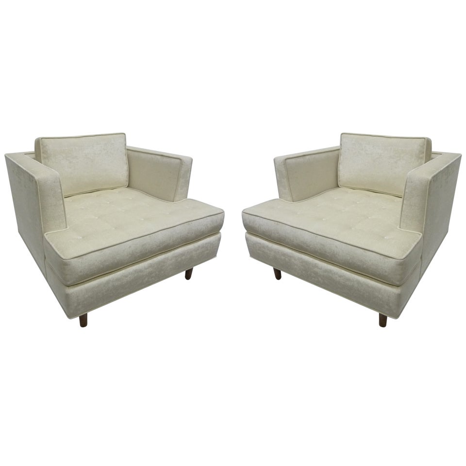 Pair of Club Chairs with Tufted Seat after Harvey Probber