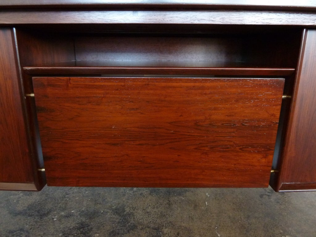 Danish Mid-Century Rosewood Desk In Excellent Condition In Pasadena, CA